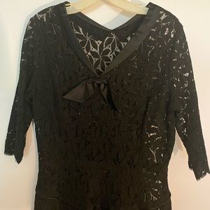 Beautiful black lace dress with satin collars 12~14